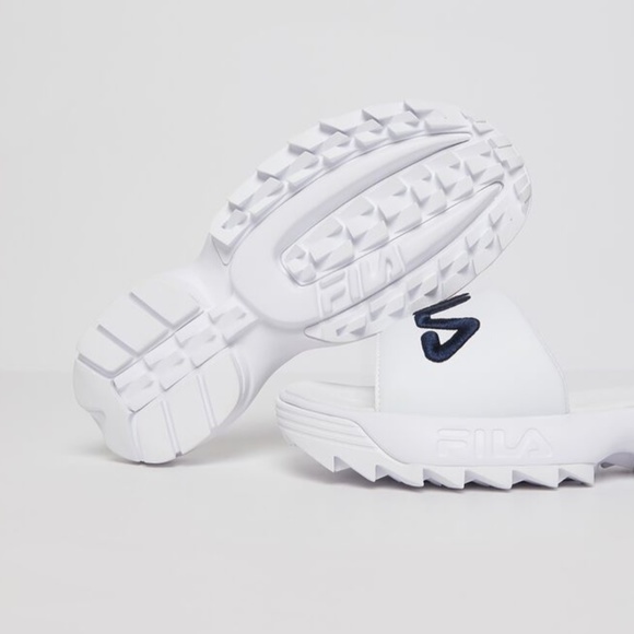 FILA Disruptor Bold Slide White Sandals Size 8 NIB - Picture 3 of 3